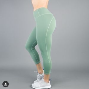 Buffbunny camila crop leggings